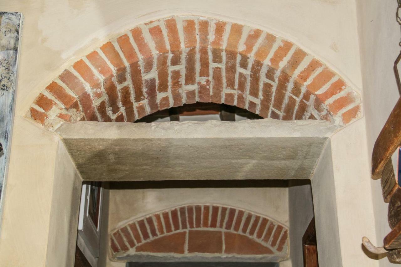 Residenza Fra Le Torri - Charme & Art Gallery Home Ареццо Экстерьер фото